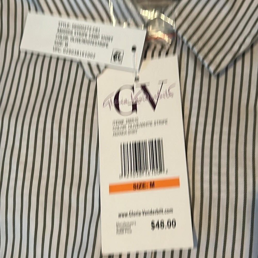 Gloria Vanderbilt NWTs Amanda Striped Shirt non-iron 60% Cotton 40% Polyester - Picture 3 of 8